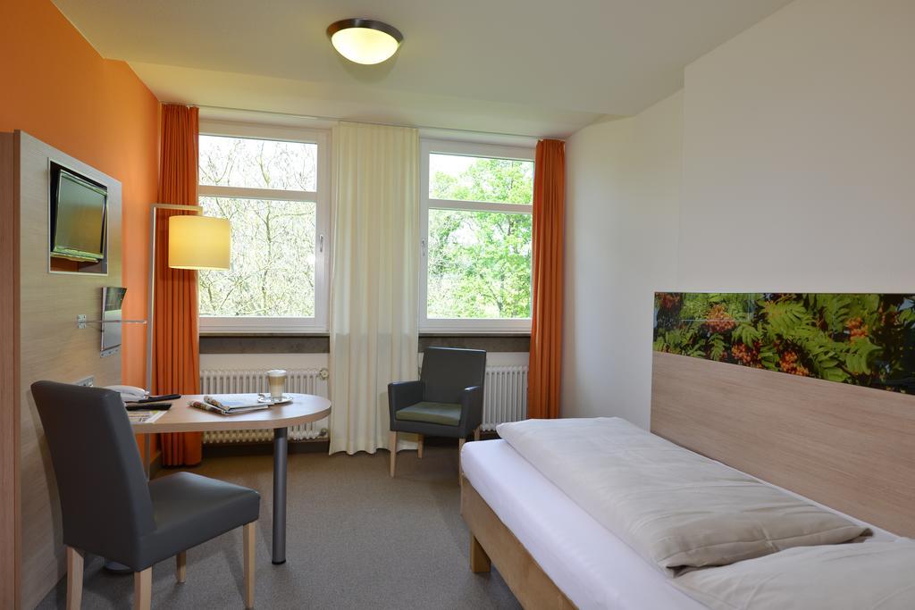 Tagungszentrum Schmerlenbach Hoesbach Luaran gambar